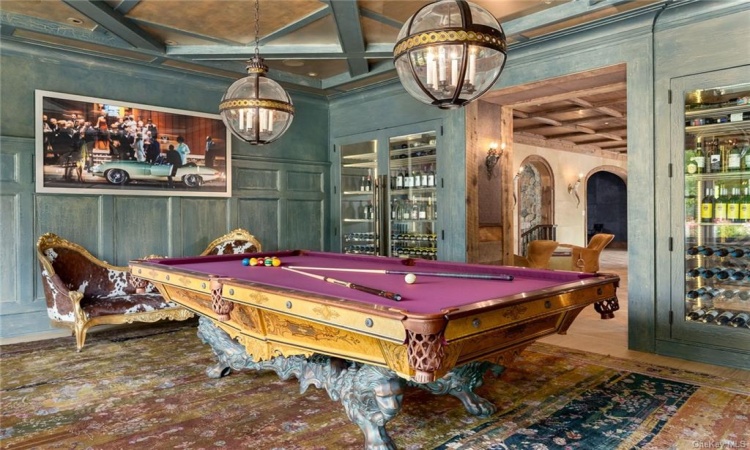 BILLIARDS ROOM