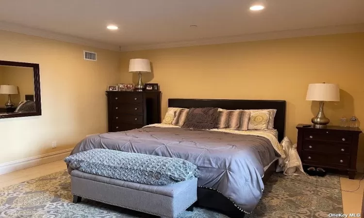 1st bedroom