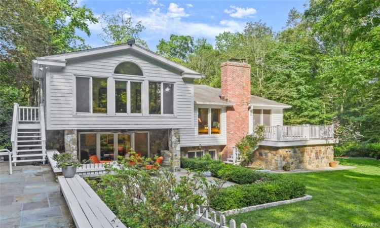 24 Nutmeg Drive, Greenwich, CT, 4 Bedrooms Bedrooms, 11 Rooms Rooms,5 BathroomsBathrooms,Residential,For Sale,Nutmeg,H6259852