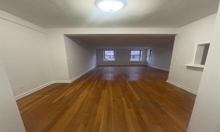 2107 Wallace Avenue, New York, NY, 2 Rooms Rooms,1 BathroomBathrooms,Residential,For Sale,Wallace,H6265343