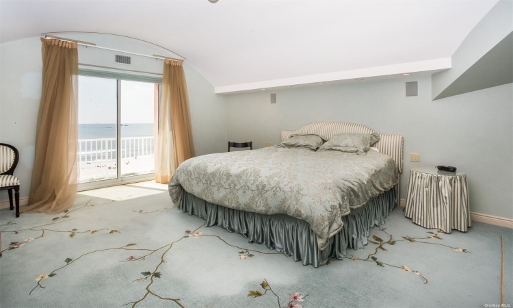 2 Richmond Road, Lido Beach, NY, 4 Bedrooms Bedrooms, 11 Rooms Rooms,3 BathroomsBathrooms,Residential,For Sale,Richmond,3499161