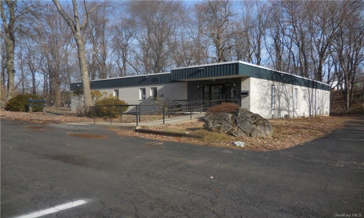 456 Gidney Avenue, Newburgh City, NY, ,Commercial Lease,For Rent,Gidney,H6235467