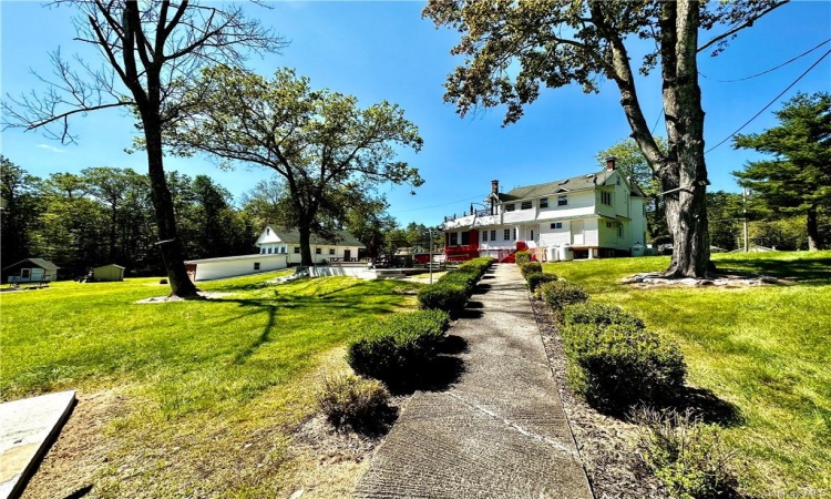 Path from Banquet Hall