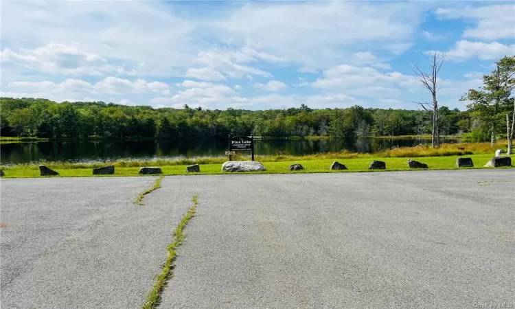 Pine Lake Common Area and Lake Access.