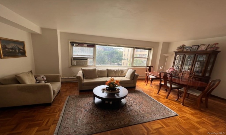 6 Fordham Hill Oval, Bronx, NY, 1 Bedroom Bedrooms, 3 Rooms Rooms,1 BathroomBathrooms,Residential,For Sale,Fordham Hill,H6269238