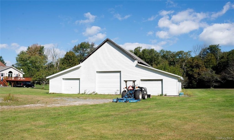 114 Levine Road, Thompson, NY, 5 Bedrooms Bedrooms, 9 Rooms Rooms,3 BathroomsBathrooms,Residential,For Sale,Levine,H6268741