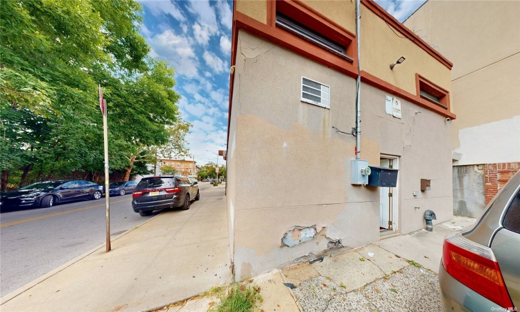 18-01 Decatur Street, Flushing, NY, ,Business Opportunity,For Sale,Decatur,3506228