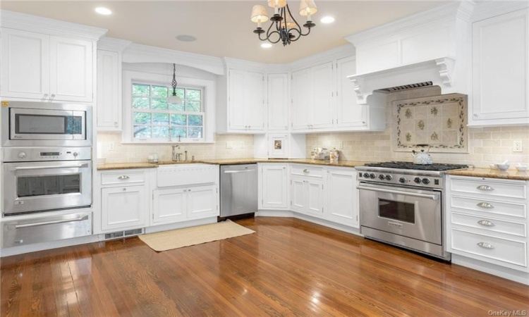 Beautifully renovated kitchen - 2008