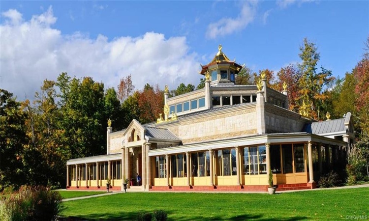 close to the Kadampa Meditation Center