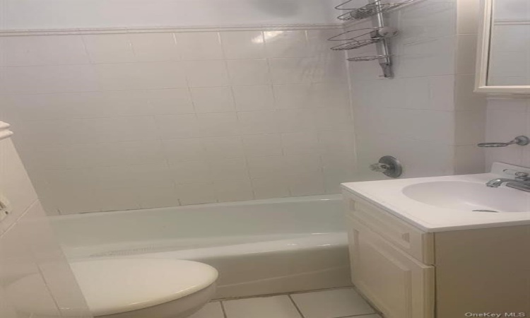 2600 Henry Hudson Parkway, Bronx, NY, 1 Bedroom Bedrooms, 3 Rooms Rooms,1 BathroomBathrooms,Residential,For Sale,Henry Hudson,H6258120