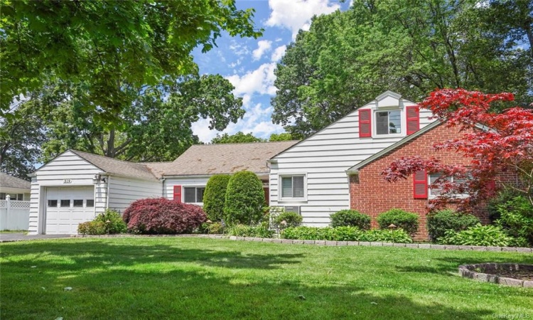 Welcome to 319 Davenport Ave.  Single family home with 1 car garage and large driveway.