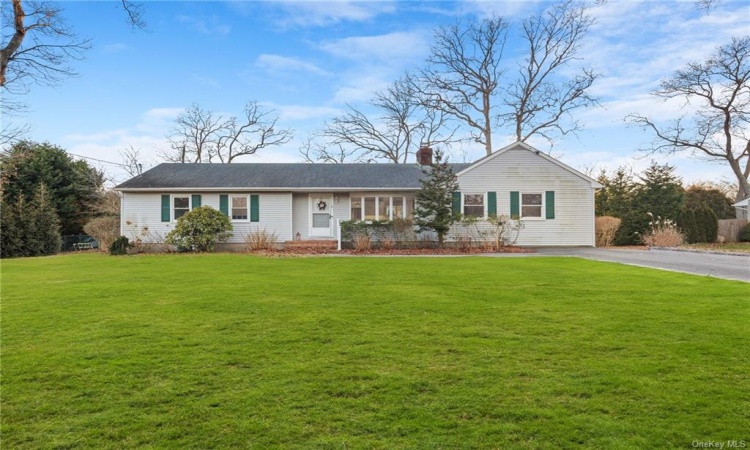 6 Paynes Lane, East Quogue, NY, 5 Bedrooms Bedrooms, 7 Rooms Rooms,2 BathroomsBathrooms,Residential Lease,For Rent,Paynes,H6289352