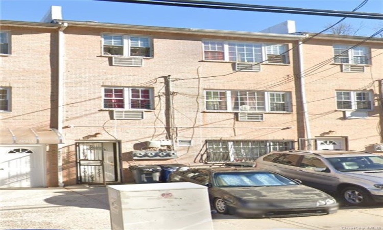 825 217th Street, Bronx, NY, 8 Bedrooms Bedrooms, ,5 BathroomsBathrooms,Residential Income,For Sale,217th,H6289487