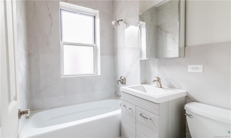 1501 Teller Avenue, Bronx, NY, 8 Bedrooms Bedrooms, ,4 BathroomsBathrooms,Residential Income,For Sale,Teller,H6288513