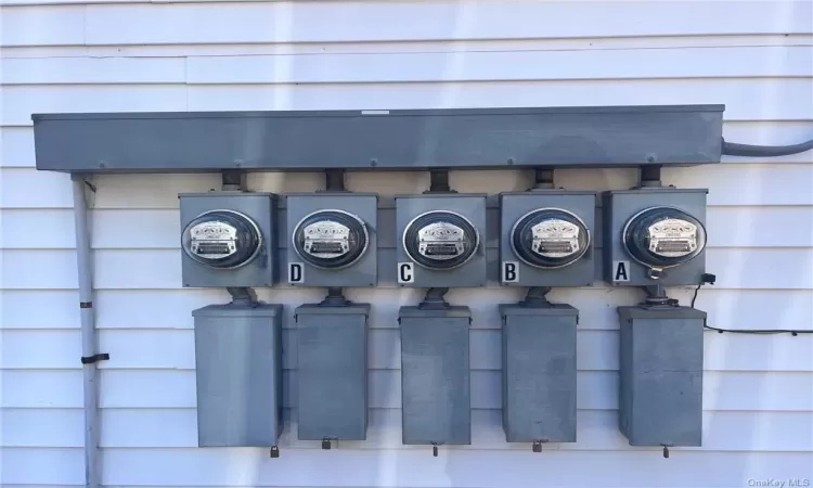 5 electric meters.  One for owner (well pump).