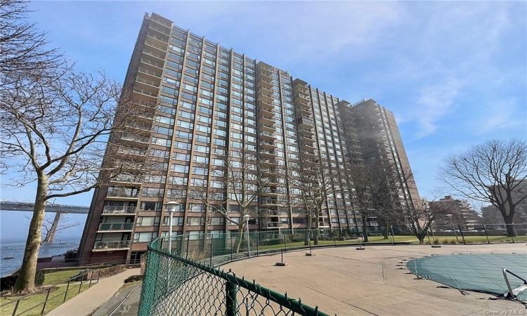 166-25 Powells Cove Boulevard, Beechhurst, NY, 2 Bedrooms Bedrooms, 5 Rooms Rooms,2 BathroomsBathrooms,Residential,For Sale,Powells Cove,H6292110