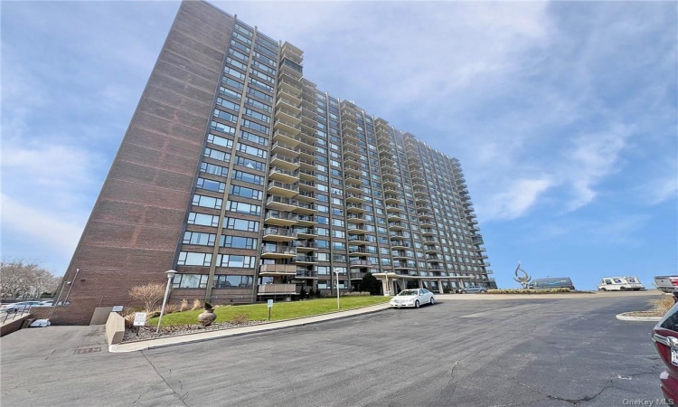 166-25 Powells Cove Boulevard, Beechhurst, NY, 2 Bedrooms Bedrooms, 5 Rooms Rooms,2 BathroomsBathrooms,Residential,For Sale,Powells Cove,H6292110