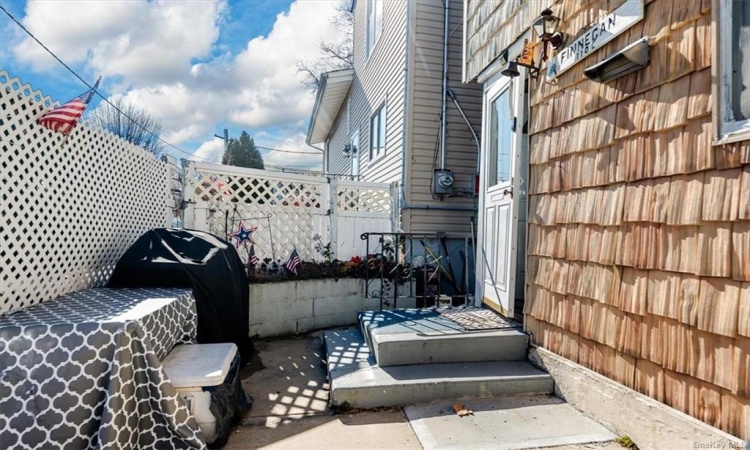 110 Edgewater Park, Bronx, NY, 3 Bedrooms Bedrooms, 6 Rooms Rooms,2 BathroomsBathrooms,Residential,For Sale,Edgewater,H6292480