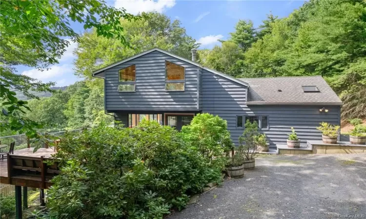 238 The Middle Way, Woodstock, NY, 4 Bedrooms Bedrooms, 7 Rooms Rooms,3 BathroomsBathrooms,Residential,For Sale,The Middle,H6292956