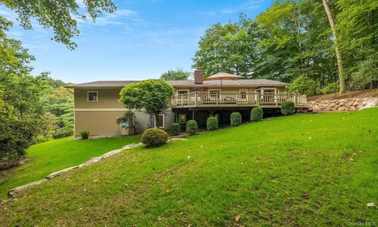 4 Emerald Drive, Ramapo, NY, 6 Bedrooms Bedrooms, 10 Rooms Rooms,3 BathroomsBathrooms,Residential,For Sale,Emerald,H6265684