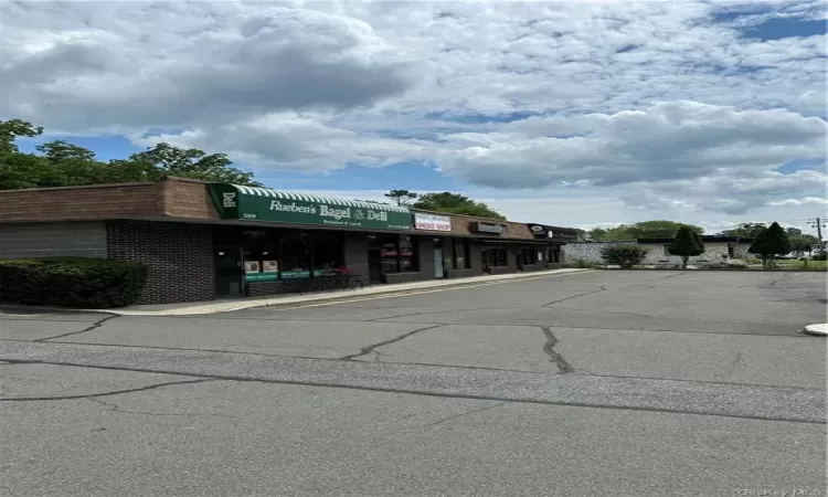 589 Route 303, Orangetown, NY, ,Commercial Lease,For Rent,Route 303,H6293857