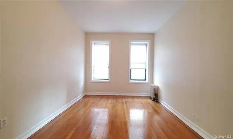 2075 Wallace Avenue, Bronx, NY, 2 Bedrooms Bedrooms, 6 Rooms Rooms,1 BathroomBathrooms,Residential,For Sale,Wallace,H6293890