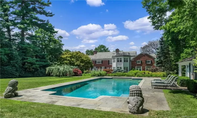 8 Cooper Road, Scarsdale, NY, 6 Bedrooms Bedrooms, 12 Rooms Rooms,5 BathroomsBathrooms,Residential,For Sale,Cooper,H6289876