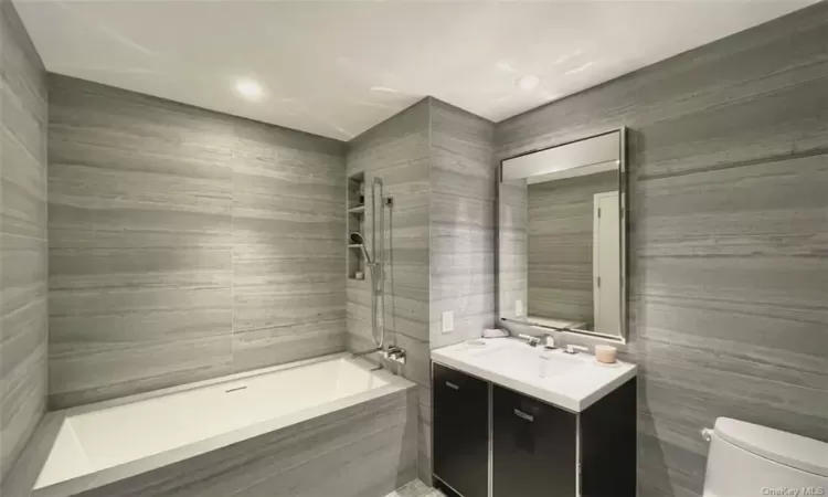 252 South Street, New York, NY, 1 Bedroom Bedrooms, 3 Rooms Rooms,1 BathroomBathrooms,Residential,For Sale,South,H6295935