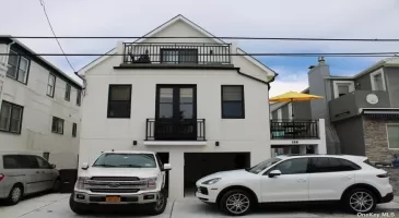 138 Hewlett Avenue, Point Lookout, NY, 4 Bedrooms Bedrooms, 9 Rooms Rooms,2 BathroomsBathrooms,Residential Lease,For Rent,Hewlett,3541485