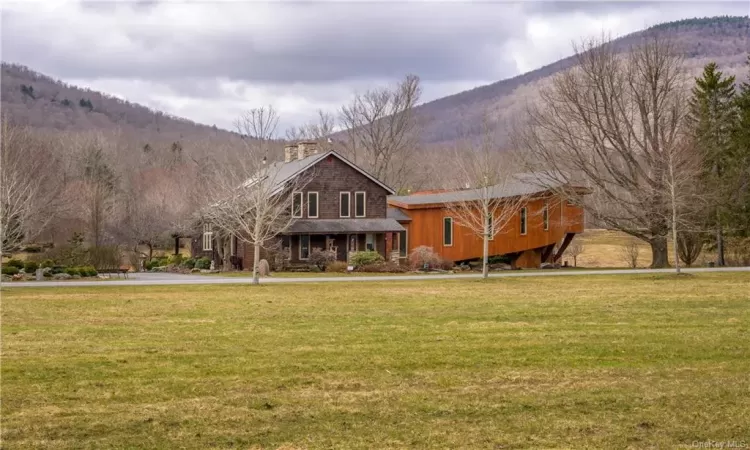 126 Shadow Mountain Road, Jewett, NY, 4 Bedrooms Bedrooms, 15 Rooms Rooms,2 BathroomsBathrooms,Residential,For Sale,Shadow Mountain,H6294014