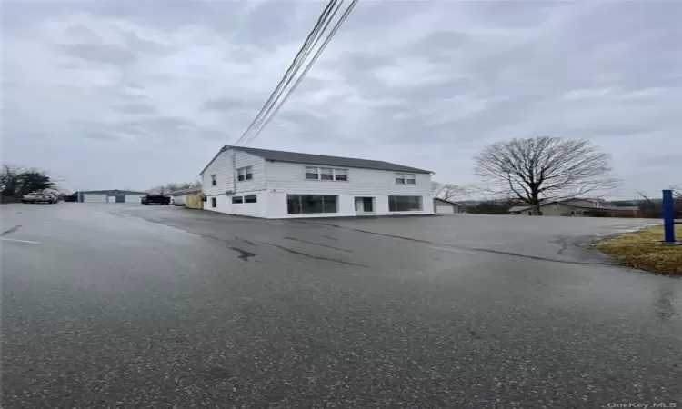 73-75 West Road, Pleasant Valley, NY, ,Commercial Lease,For Rent,West,H6301439