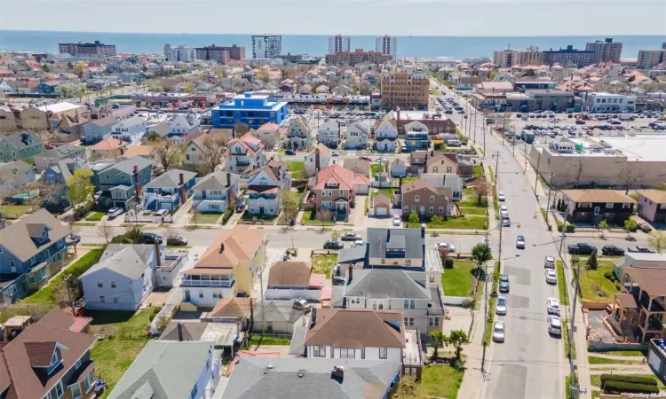 514 Riverside Boulevard, Long Beach, NY, 7 Bedrooms Bedrooms, 15 Rooms Rooms,4 BathroomsBathrooms,Residential Income,For Sale,Riverside,3550379