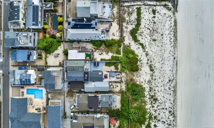 839 Oceanfront, Long Beach, NY, 2 Bedrooms Bedrooms, 6 Rooms Rooms,2 BathroomsBathrooms,Residential,For Sale,Oceanfront,3552591