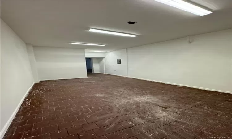 Commercial Space - 1st floor