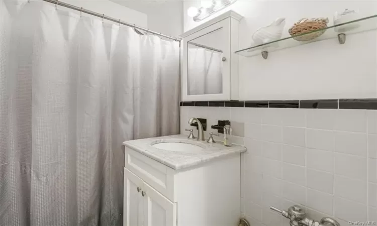 325 King Street, Rye, NY, 1 Bedroom Bedrooms, 5 Rooms Rooms,1 BathroomBathrooms,Residential Lease,For Rent,King,H6309282