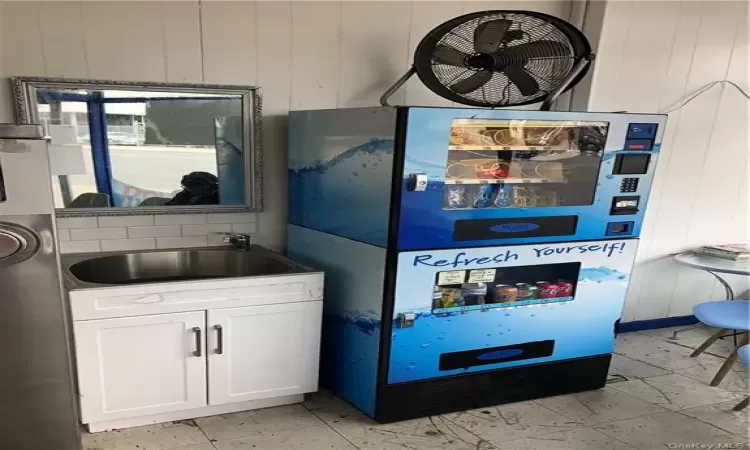 Sink and snack station