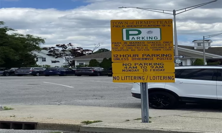 Municipal Parking Sign