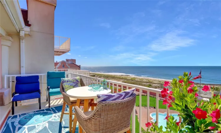 2 Richmond Road, Lido Beach, NY, 2 Bedrooms Bedrooms, 5 Rooms Rooms,2 BathroomsBathrooms,Residential,For Sale,Richmond,3562808