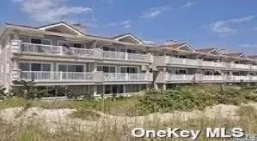 1051 Oceanfront, Long Beach, NY, 3 Bedrooms Bedrooms, 6 Rooms Rooms,2 BathroomsBathrooms,Residential Lease,For Rent,Oceanfront,3564799