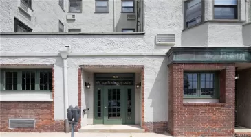 6 Studio Arcade, Eastchester, NY, 3 Bedrooms Bedrooms, 6 Rooms Rooms,2 BathroomsBathrooms,Residential Lease,For Rent,Studio Arcade,H6310633