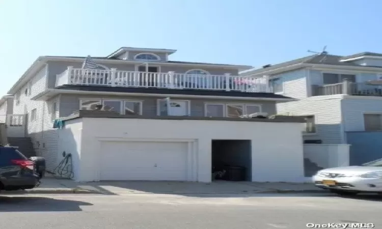 19 Connecticut Avenue, Long Beach, NY, 2 Bedrooms Bedrooms, 4 Rooms Rooms,1 BathroomBathrooms,Residential Lease,For Rent,Connecticut,3569942