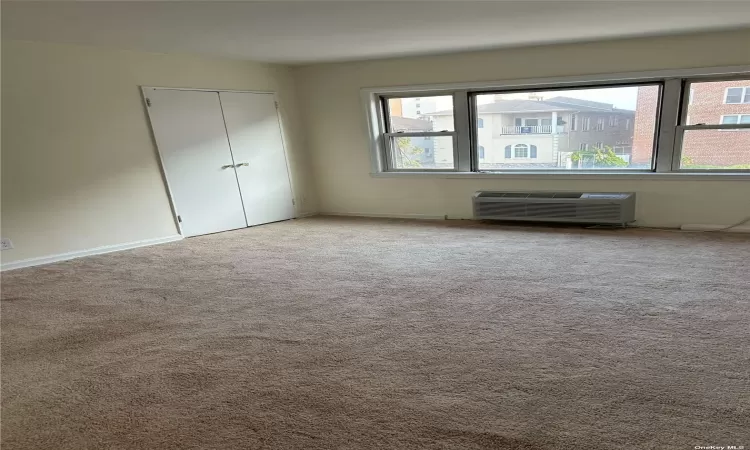 425 Broadway, Long Beach, NY, 2 Rooms Rooms,1 BathroomBathrooms,Residential Lease,For Rent,Broadway,3571574