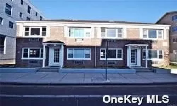 425 Broadway, Long Beach, NY, 2 Rooms Rooms,1 BathroomBathrooms,Residential Lease,For Rent,Broadway,3571574