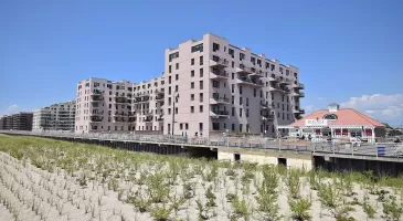 100 Broadway, Long Beach, NY, 1 Bedroom Bedrooms, 5 Rooms Rooms,1 BathroomBathrooms,Residential Lease,For Rent,Broadway,3571692