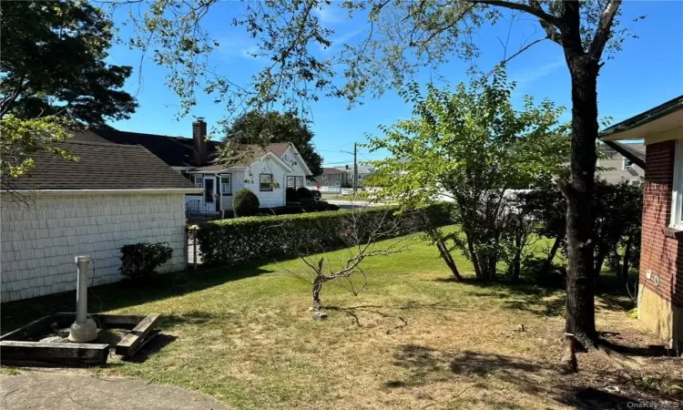 149 Perkins Avenue, Hempstead, NY, 3 Bedrooms Bedrooms, 6 Rooms Rooms,1 BathroomBathrooms,Residential,For Sale,Perkins,H6324591