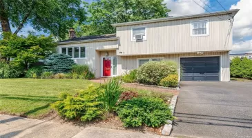 98 Henrietta Avenue, Oceanside, NY, 3 Bedrooms Bedrooms, 9 Rooms Rooms,2 BathroomsBathrooms,Residential,For Sale,Henrietta,3576987