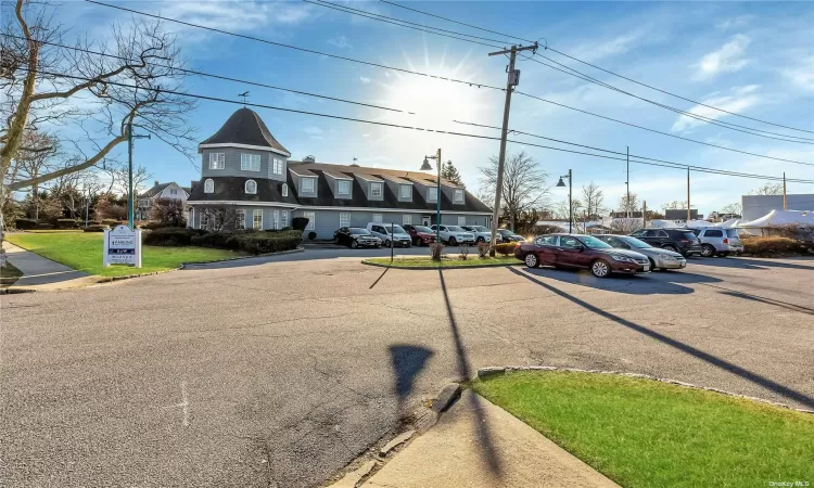 320 Montauk Highway, West Islip, NY, ,Commercial Sale,For Sale,Montauk,3577534