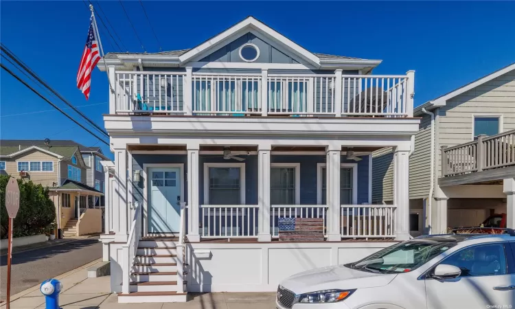 23 Delaware Avenue, Long Beach, NY, 4 Bedrooms Bedrooms, 9 Rooms Rooms,2 BathroomsBathrooms,Residential Lease,For Rent,Delaware,3577624