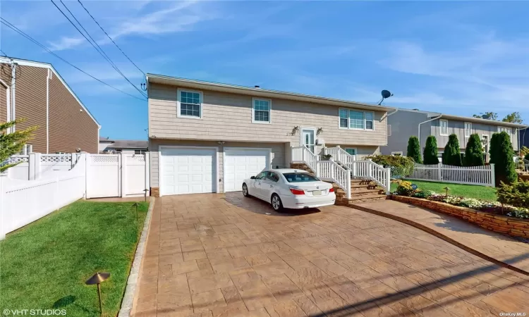 2727 Lee Place, Bellmore, NY, 4 Bedrooms Bedrooms, 8 Rooms Rooms,2 BathroomsBathrooms,Residential,For Sale,Lee,3577639