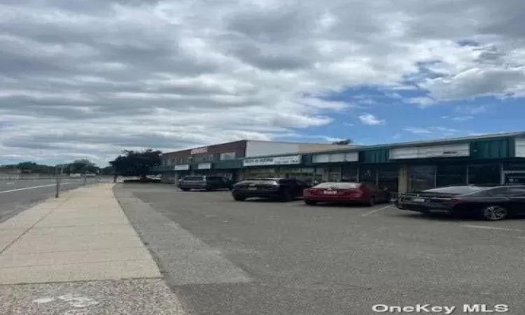 358 Sunrise Highway, West Babylon, NY, ,Commercial Sale,For Sale,Sunrise,3578210